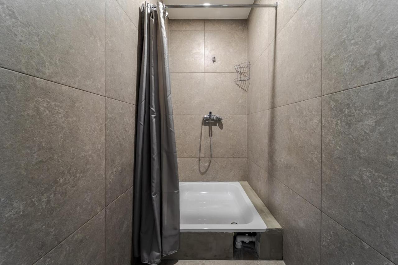 In Town Hostel 利沃夫 外观 照片